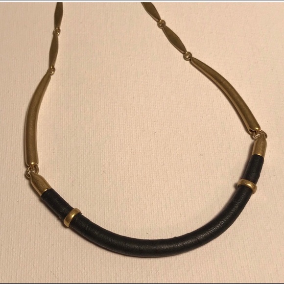 Stella & Dot gold necklace with black leather - Picture 3 of 5